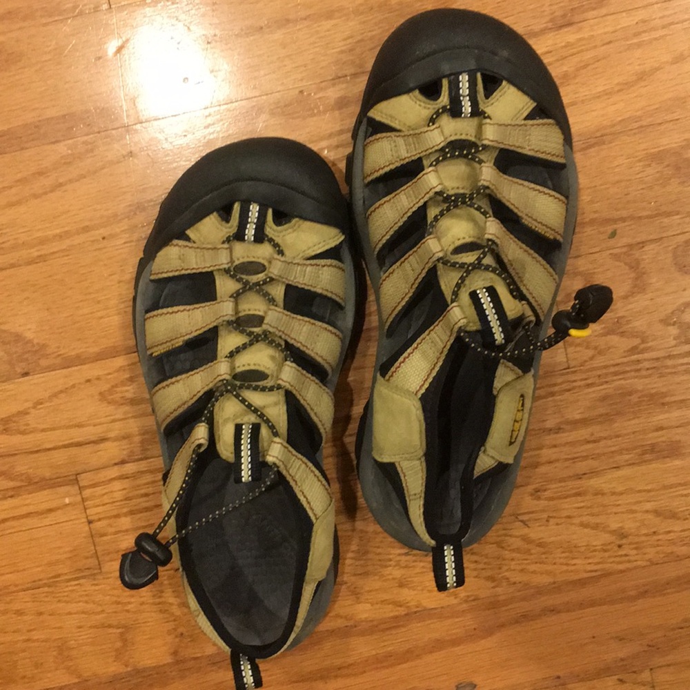 Keen sandle